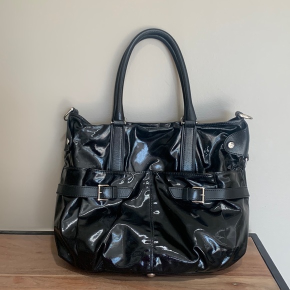 Tod's Handbags - TOD’S Black Patent Shoulder Bag